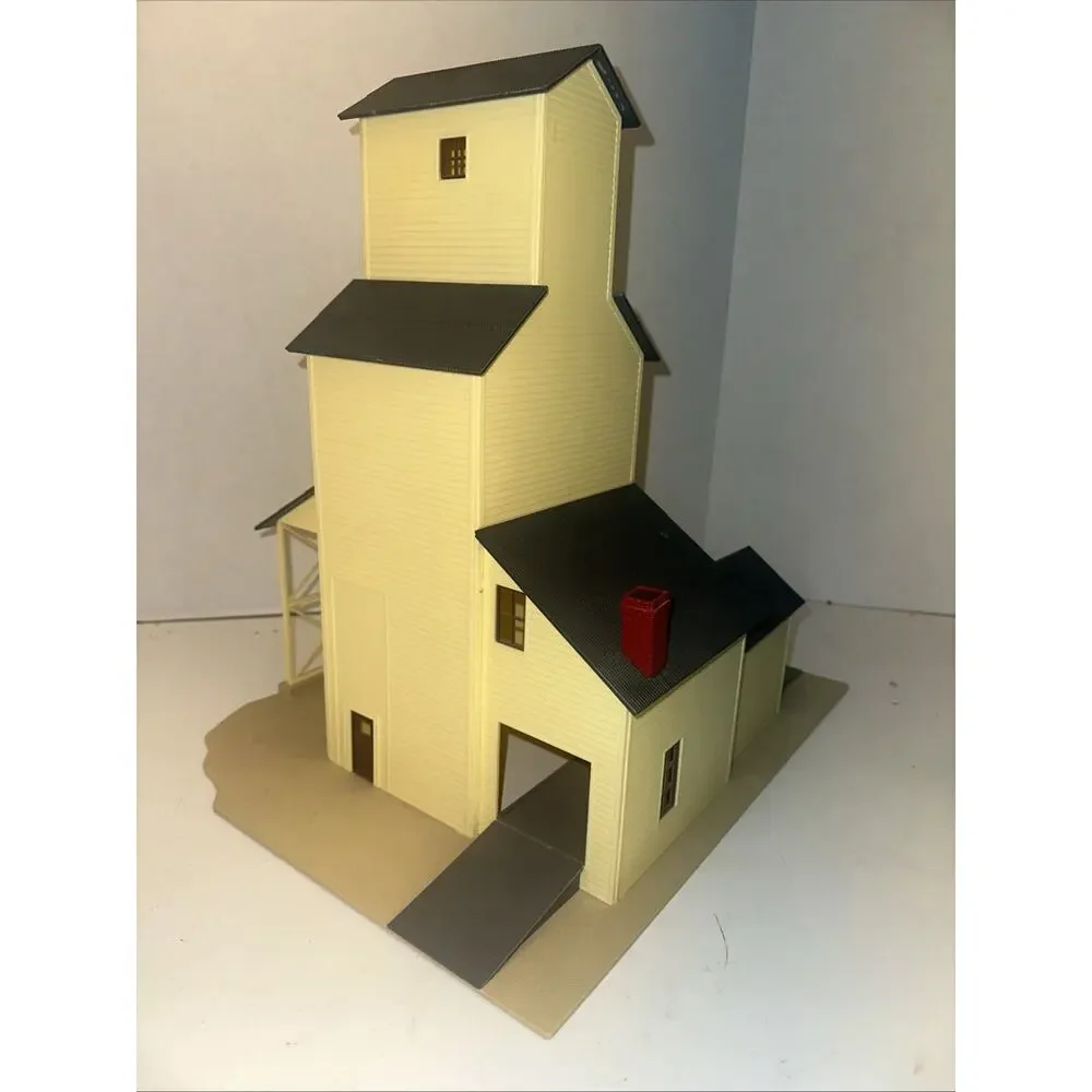 Lionel 6-12726 Olsen Feeds Grain Elevator O Gauge Built Lighted Building Display